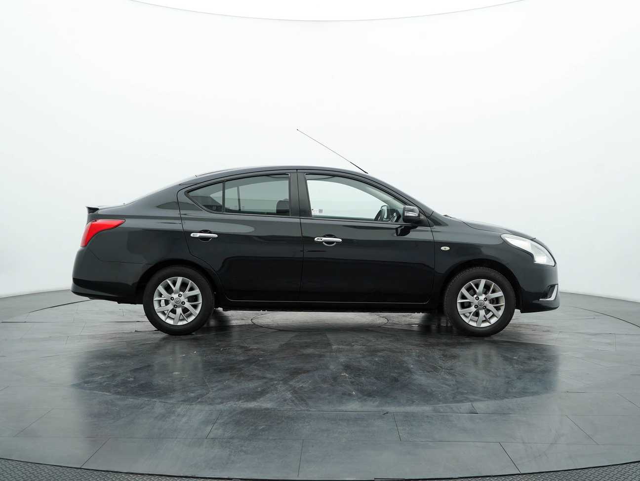used 2016 Nissan Almera VL 1.5