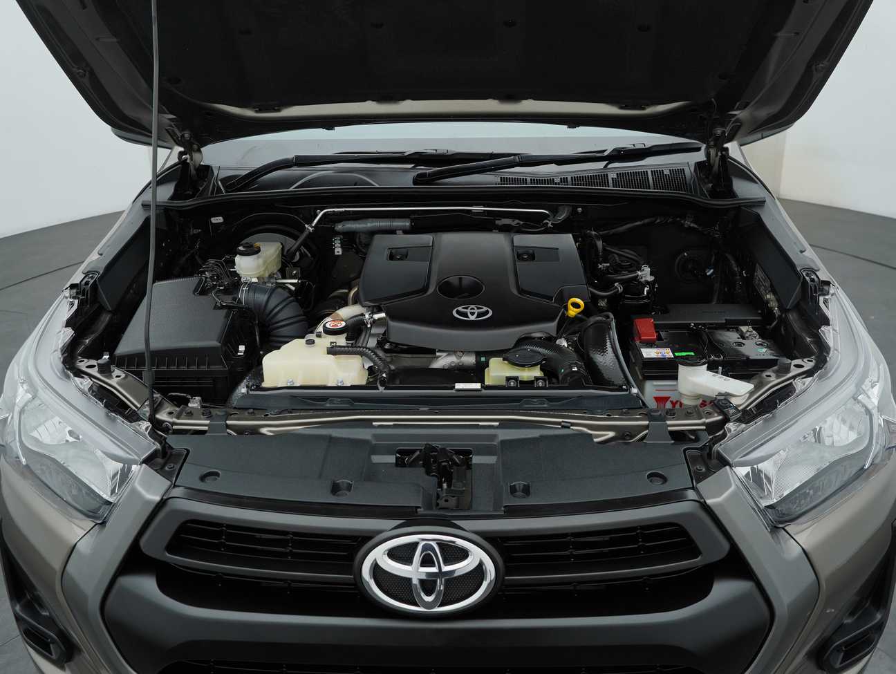terpakai 2023 Toyota Hilux E Dual Cab 2.4