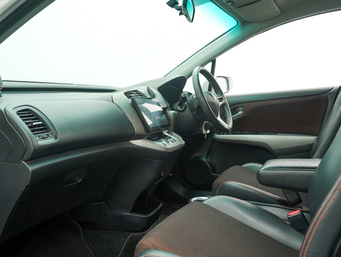 used 2013 Honda Stream RSZ 1.8