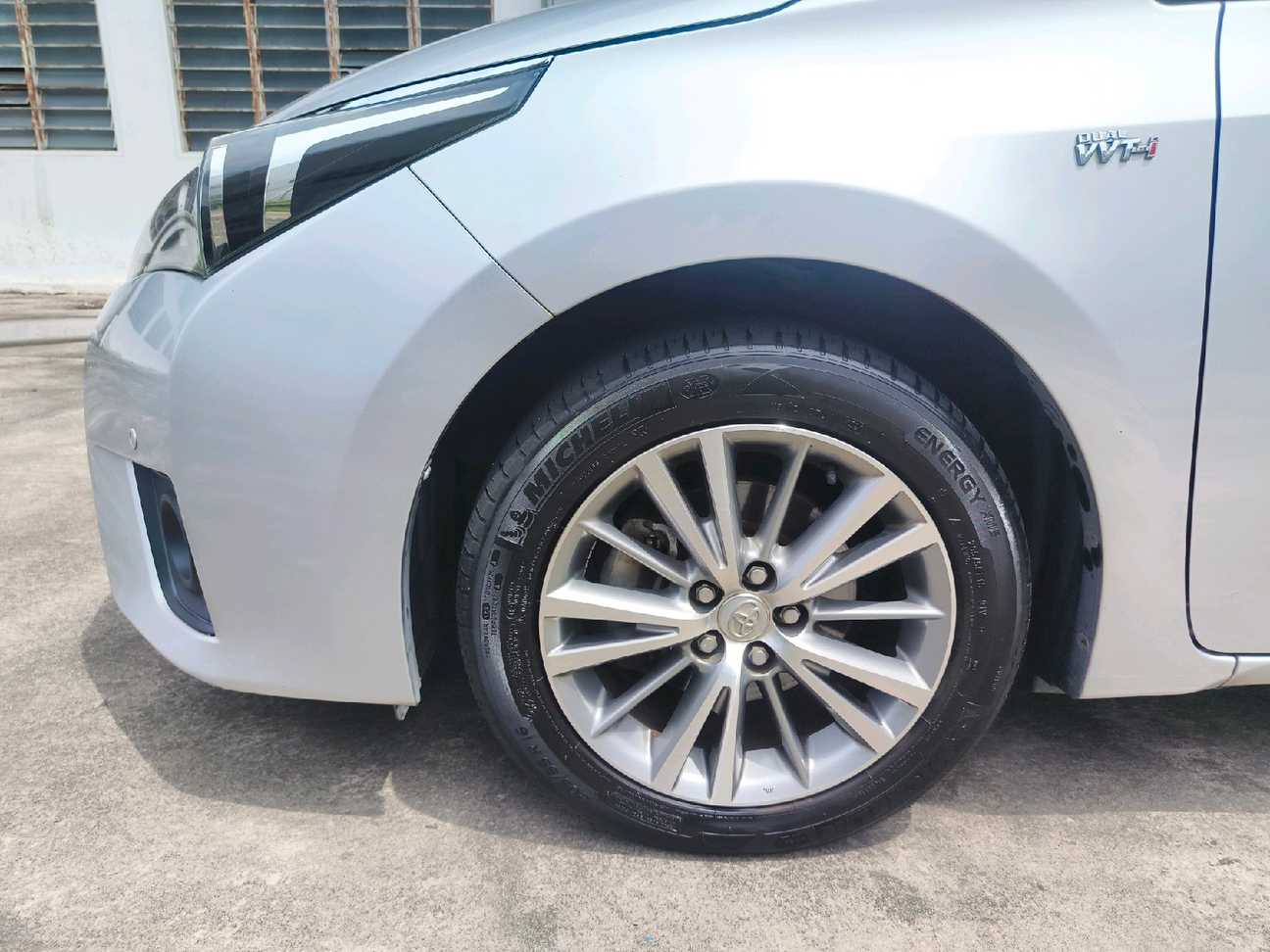 used 2015 Toyota Corolla Altis E 1.8