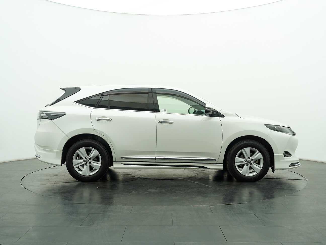 used 2017 Toyota Harrier Elegance 2.0