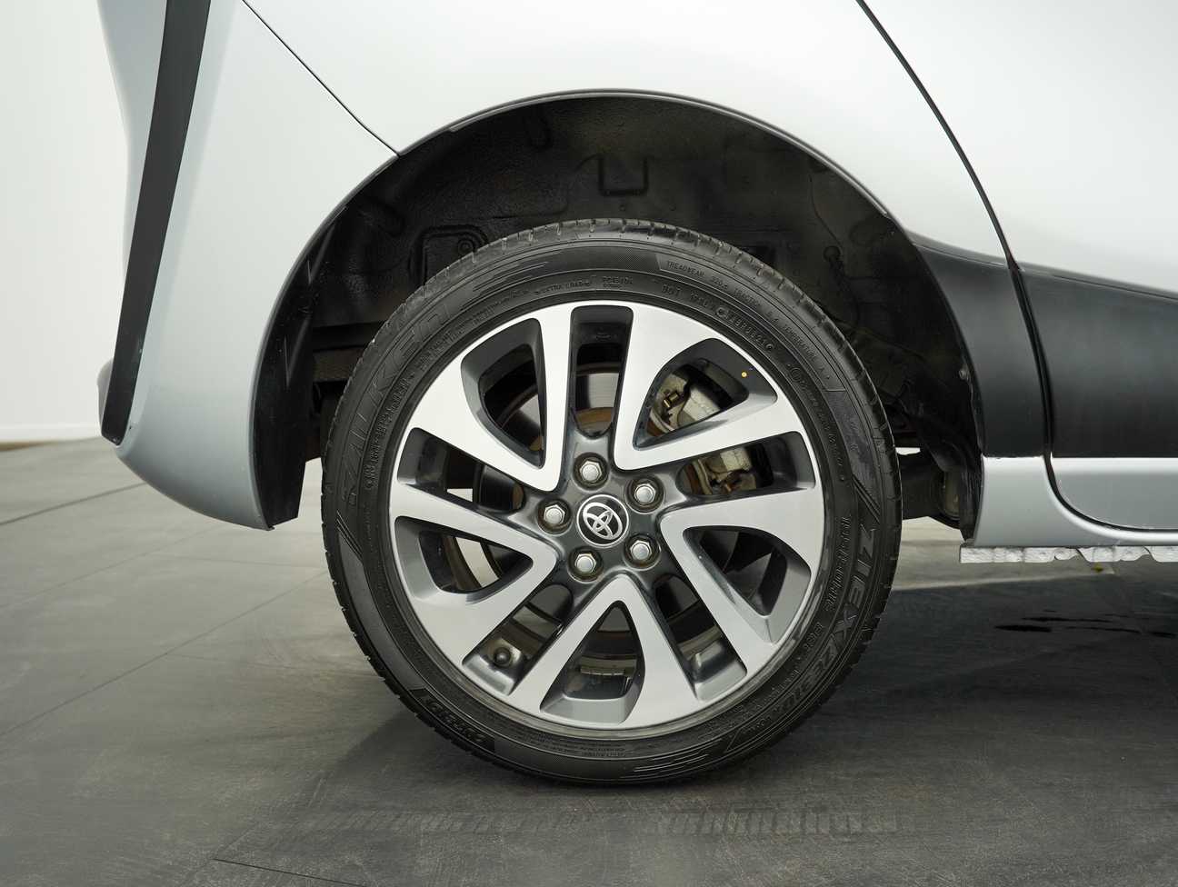 used 2017 Toyota Sienta V 1.5