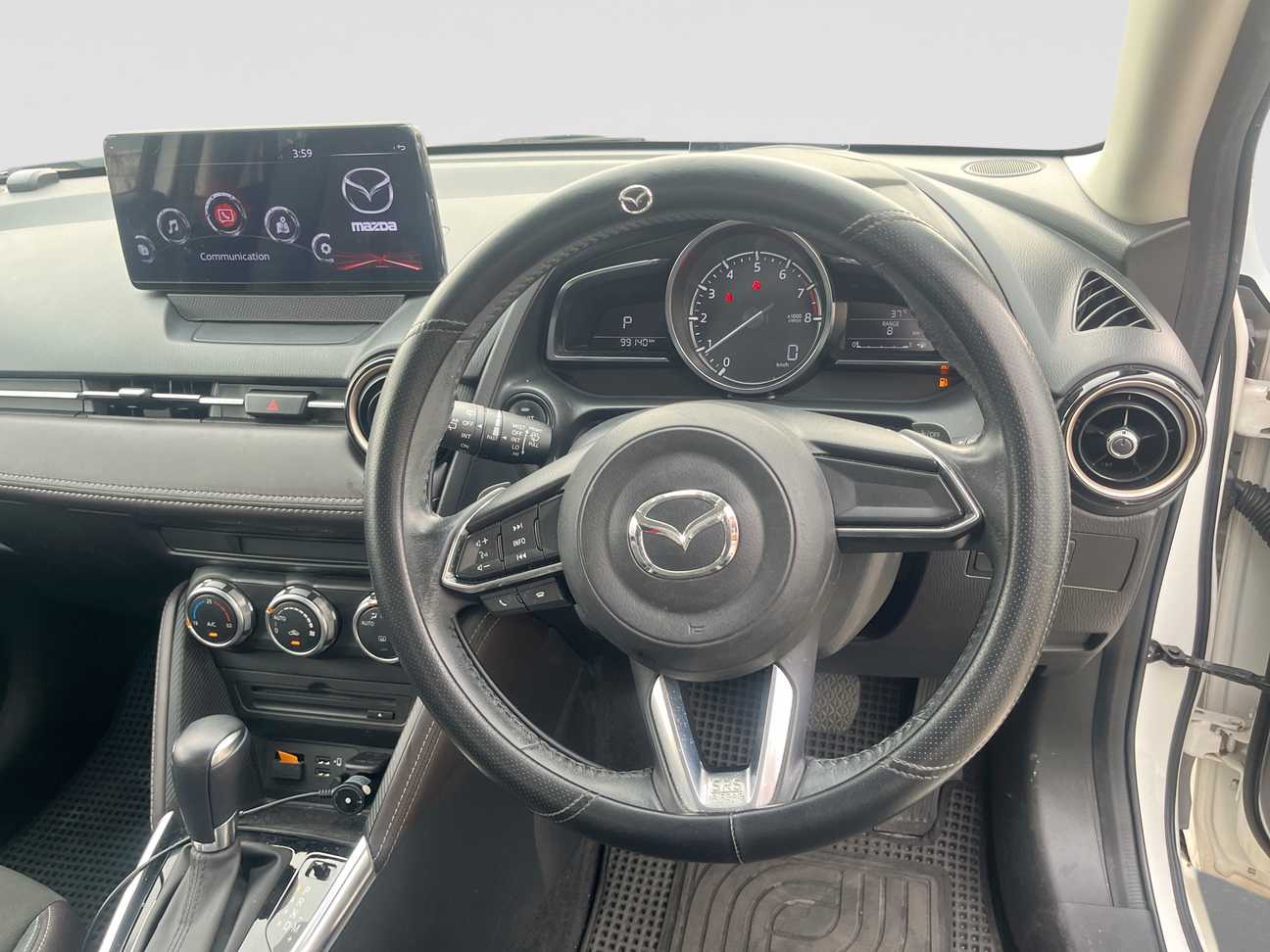 terpakai 2017 Mazda 2 SKYACTIV-G (Halogen Headlight) 1.5