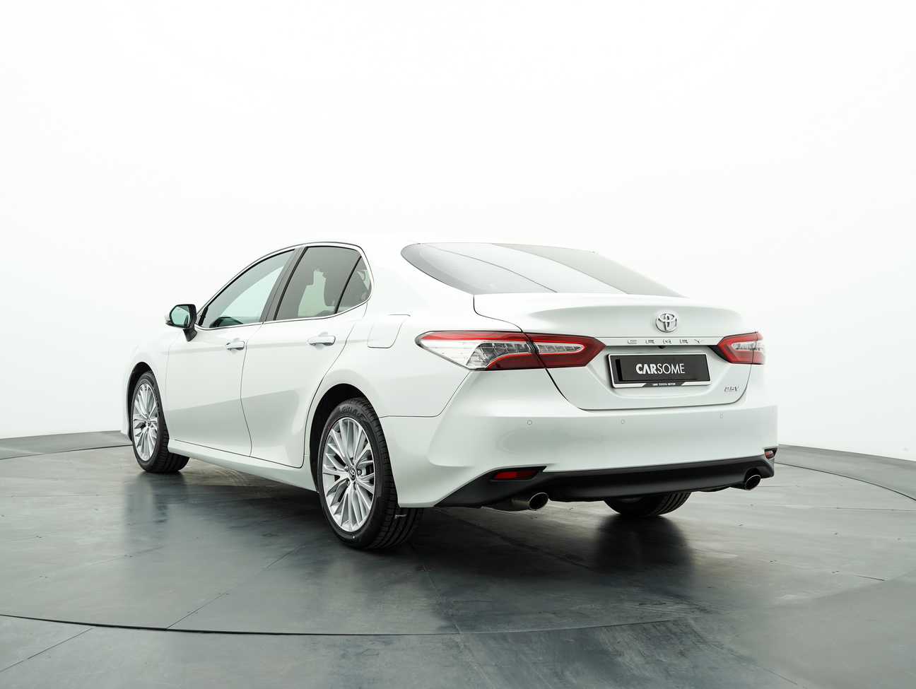 terpakai 2019 Toyota CAMRY V 2.5