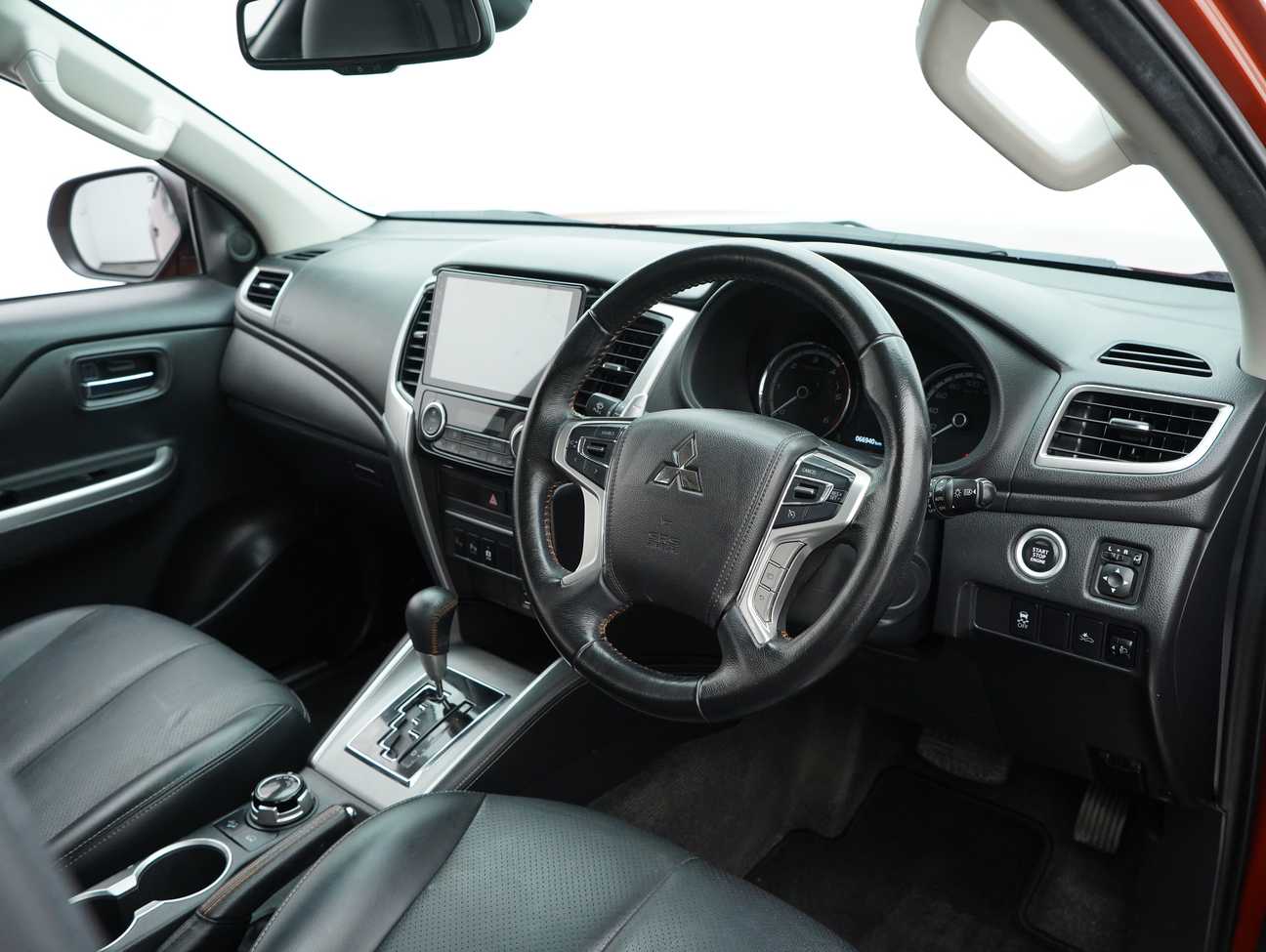 used 2023 Mitsubishi Triton VGT Athlete Dual Cab 4X4 2.4