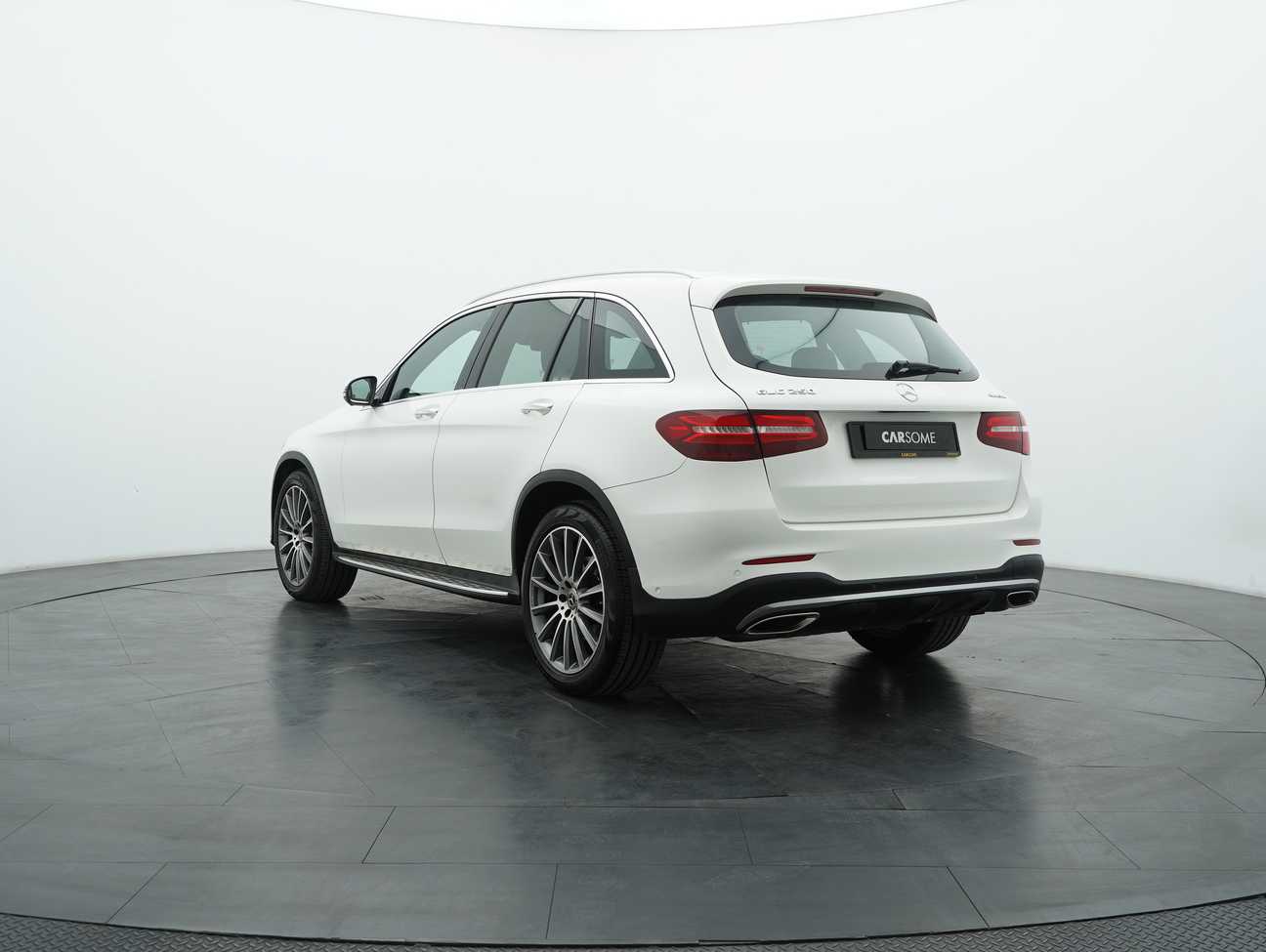 used 2018 Mercedes-Benz GLC250 4MATIC AMG Line 2.0