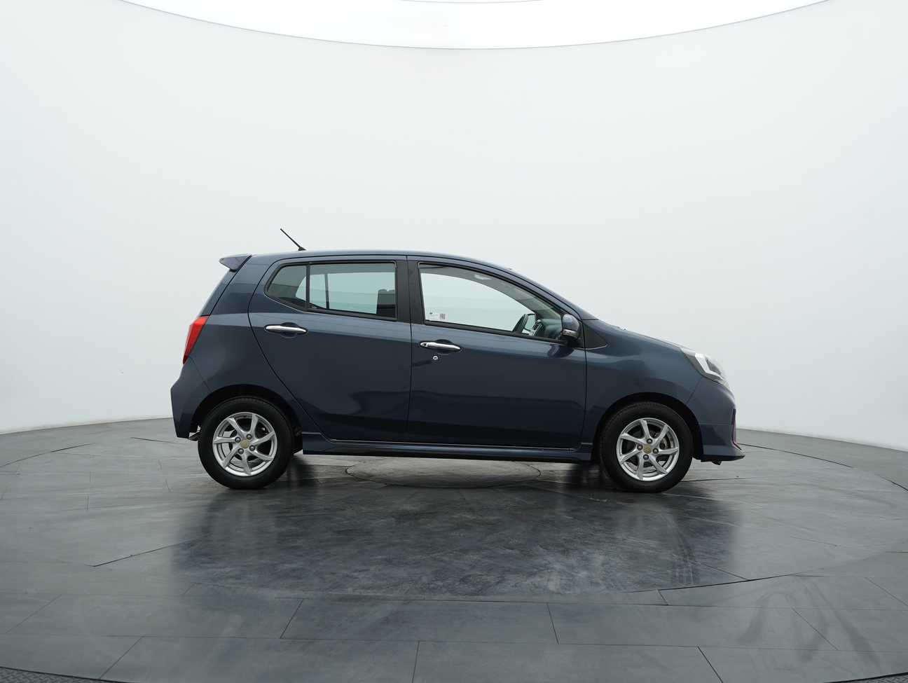 terpakai 2021 Perodua AXIA SE 1.0