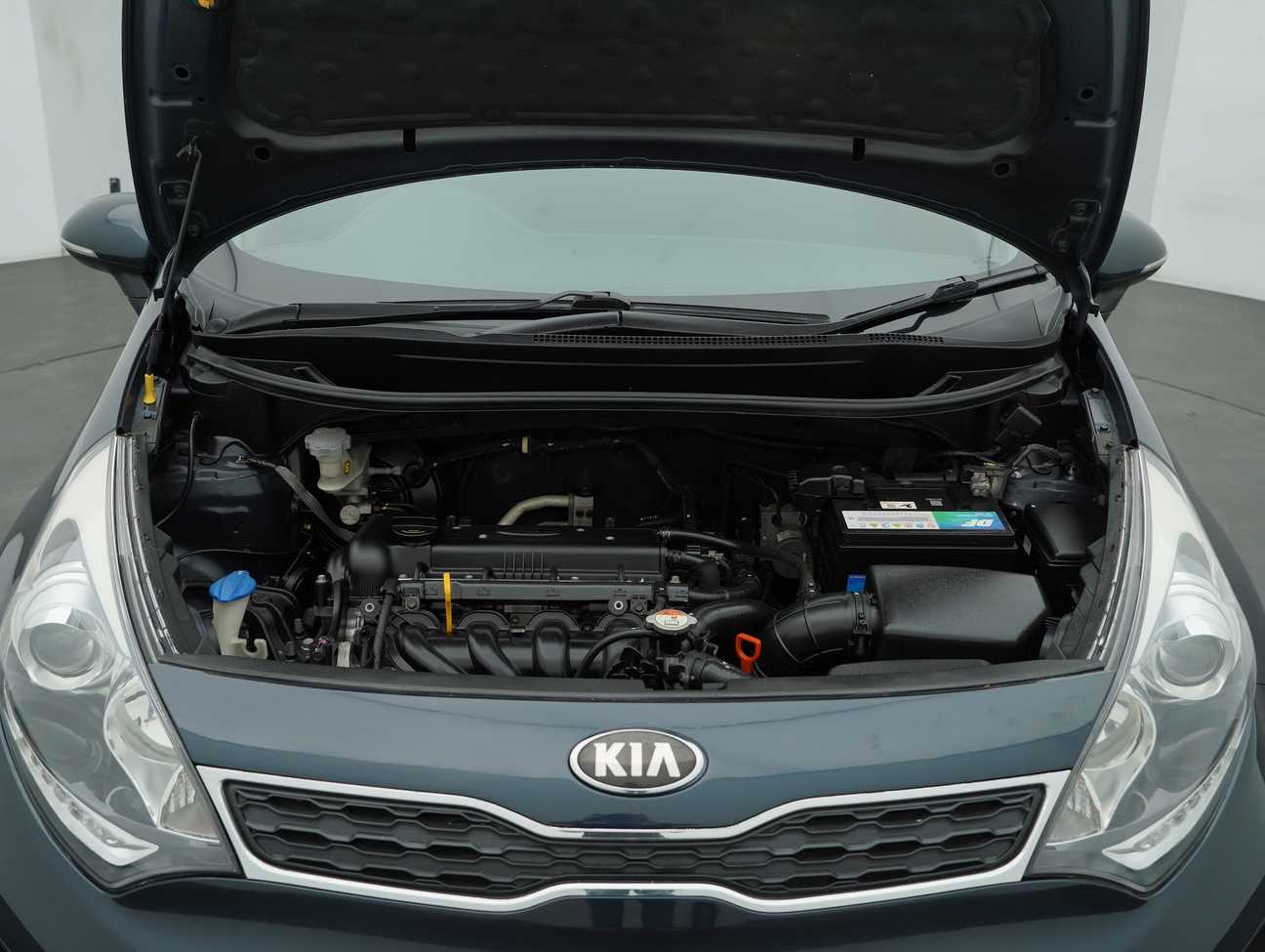 terpakai 2013 Kia Rio EX 1.4