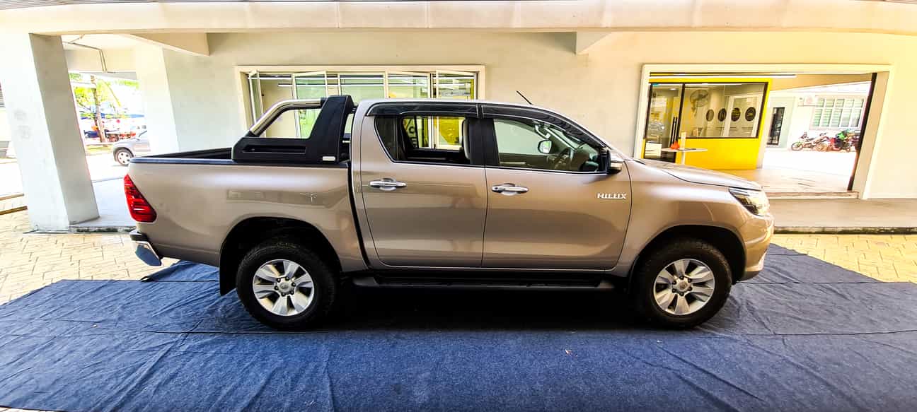 used 2017 Toyota HILUX DOUBLE CAB G 4X4 2.4