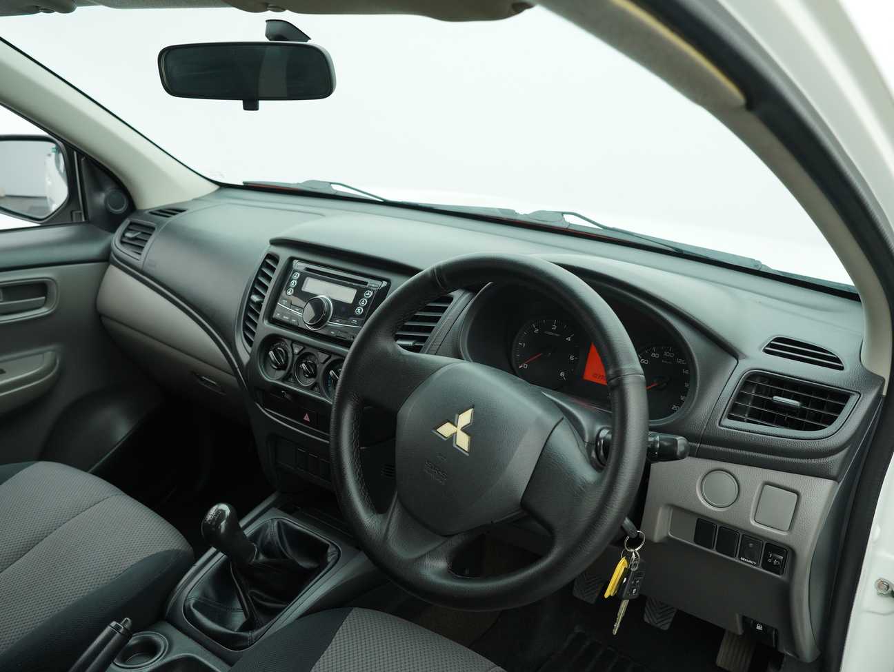 used 2019 Mitsubishi Triton Quest Dual Cab 2.5