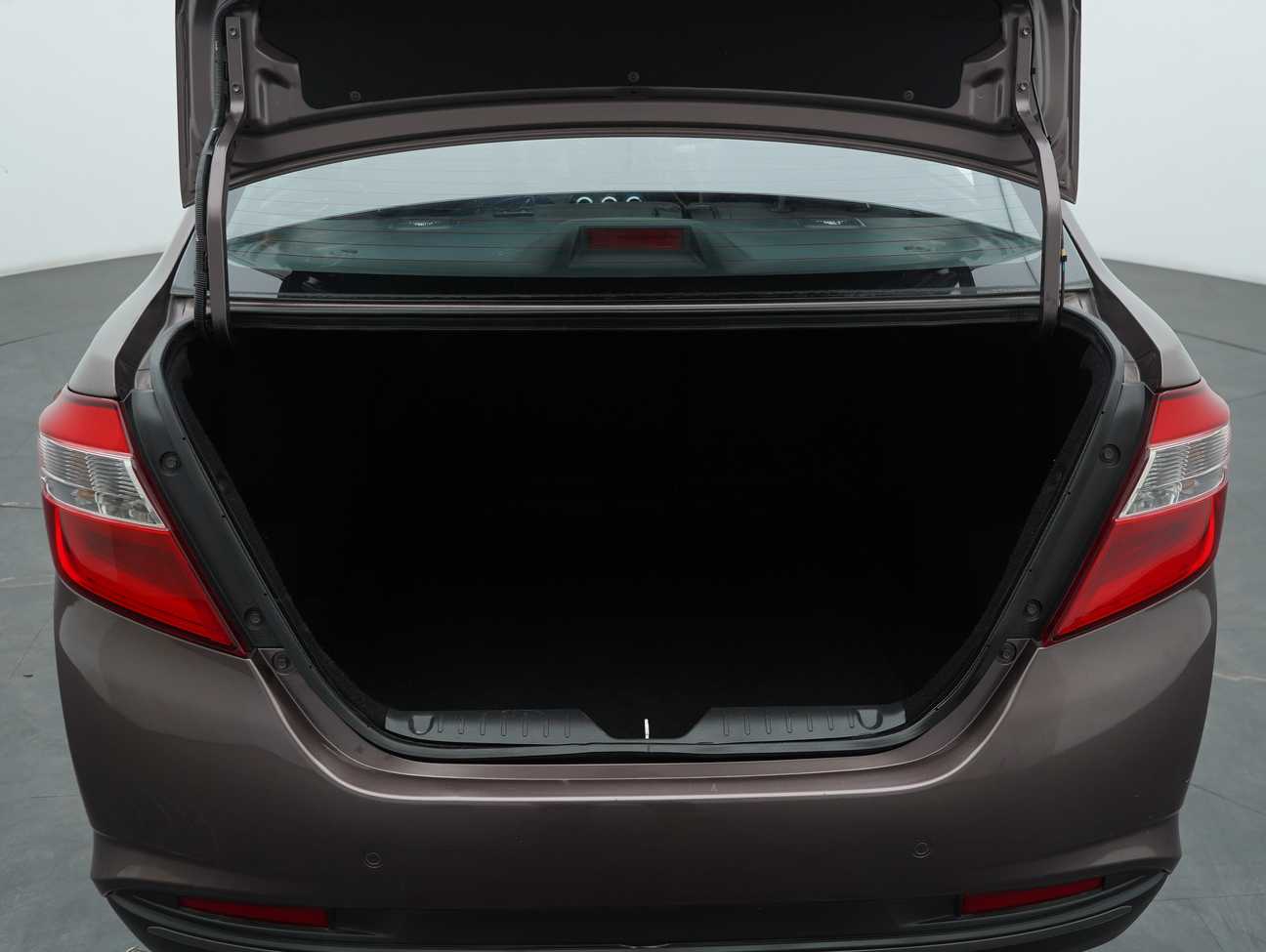 terpakai 2018 Perodua Bezza Advance 1.3