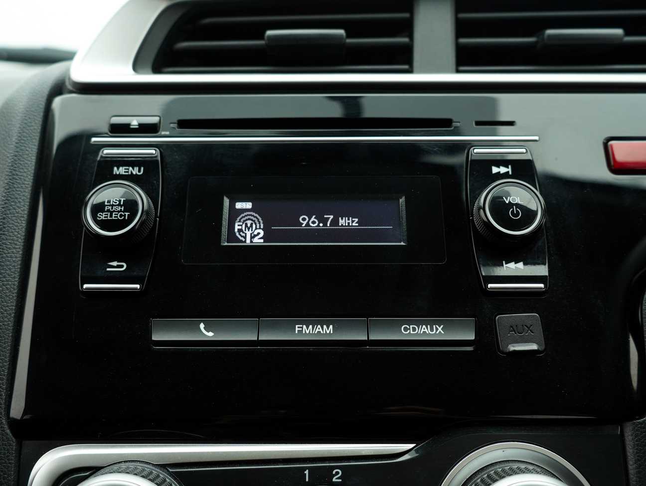 used 2015 Honda Jazz E 1.5