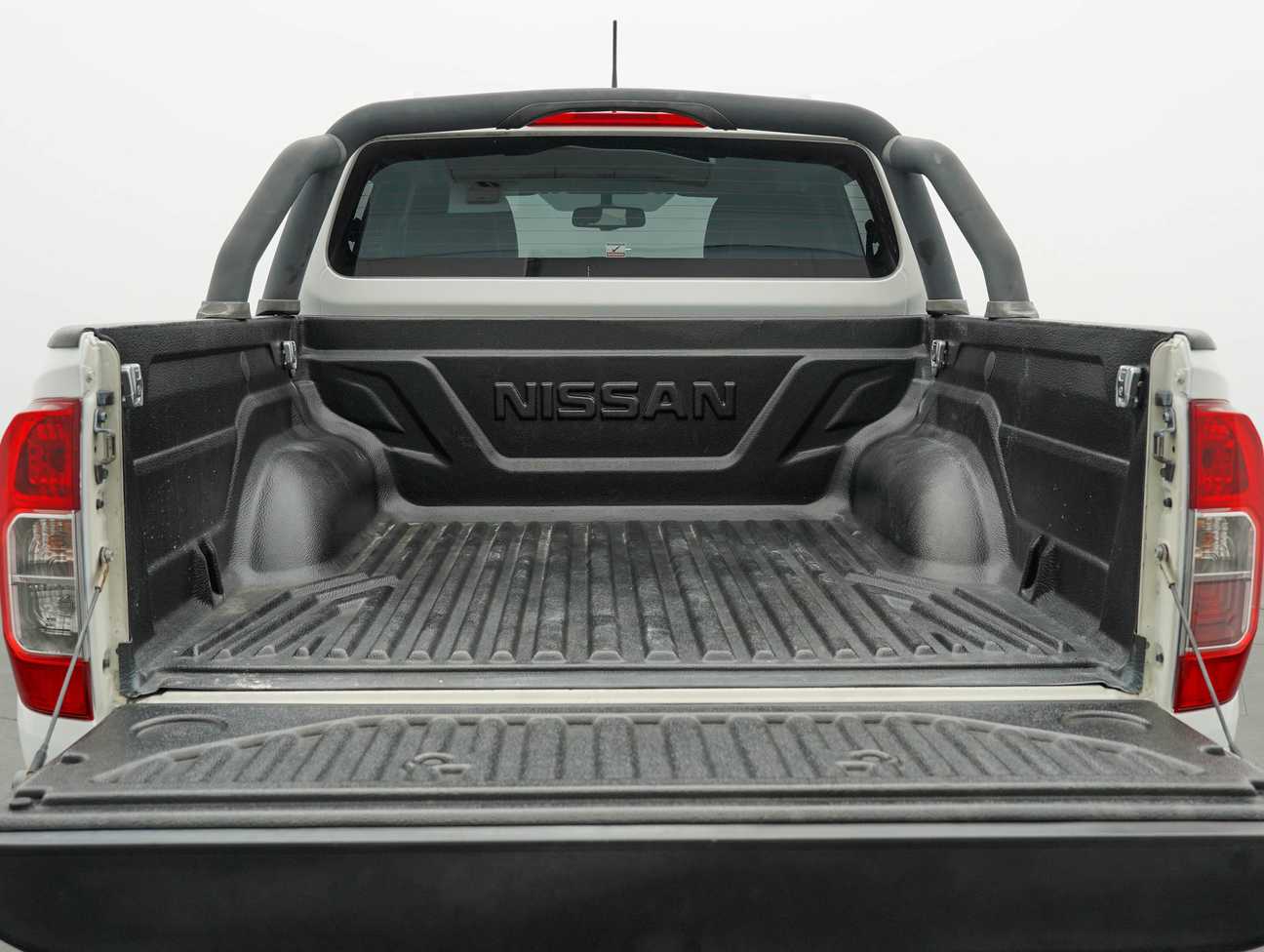 terpakai 2017 Nissan Navara NP300 VL 2.5