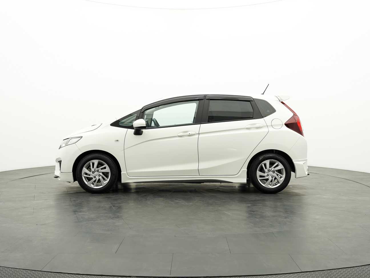used 2016 Honda Jazz E 1.5