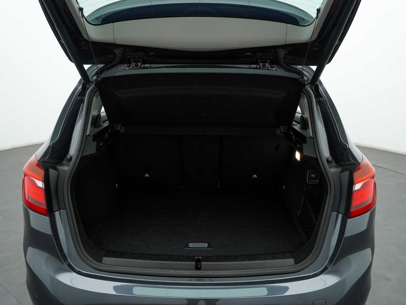 terpakai 2016 BMW 218i Active Tourer 1.5