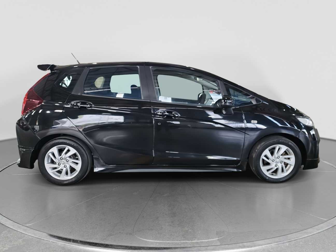 terpakai 2014 Honda Jazz E 1.5
