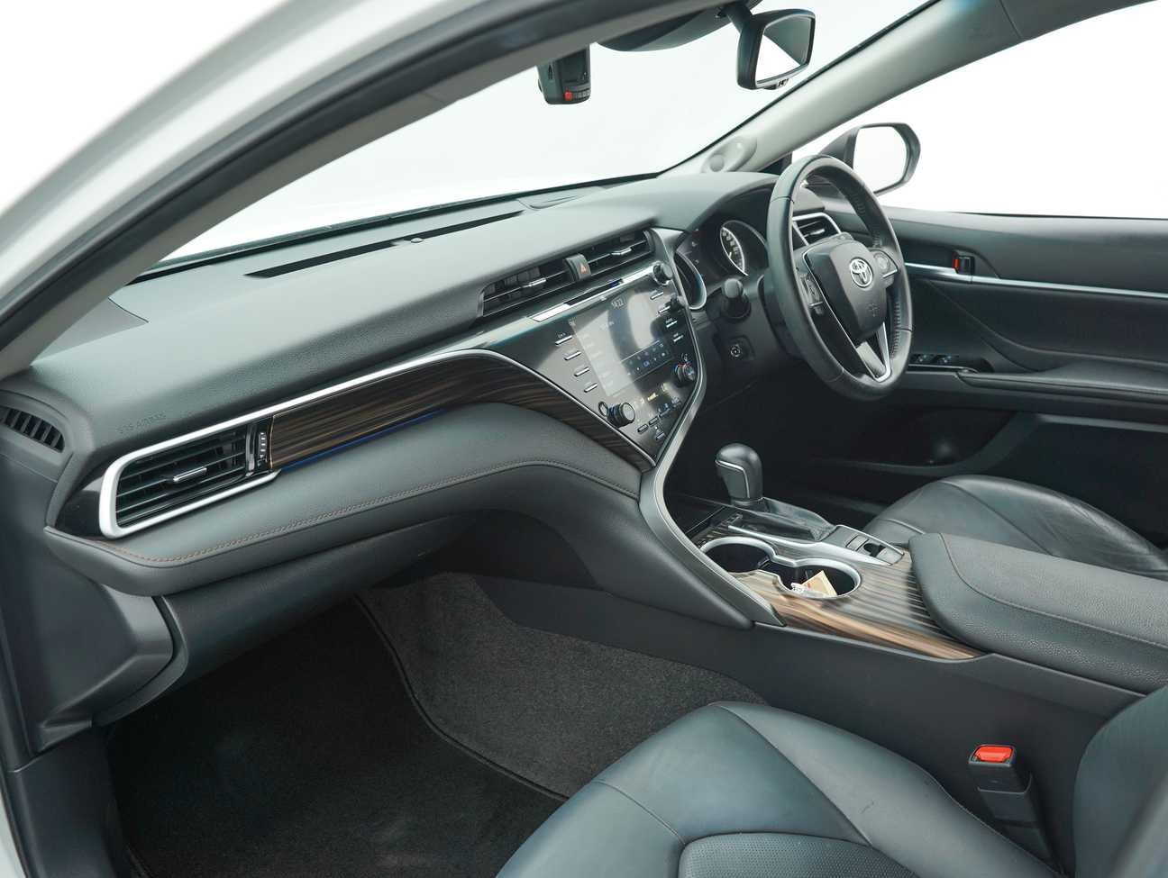 terpakai 2019 Toyota Camry V 2.5