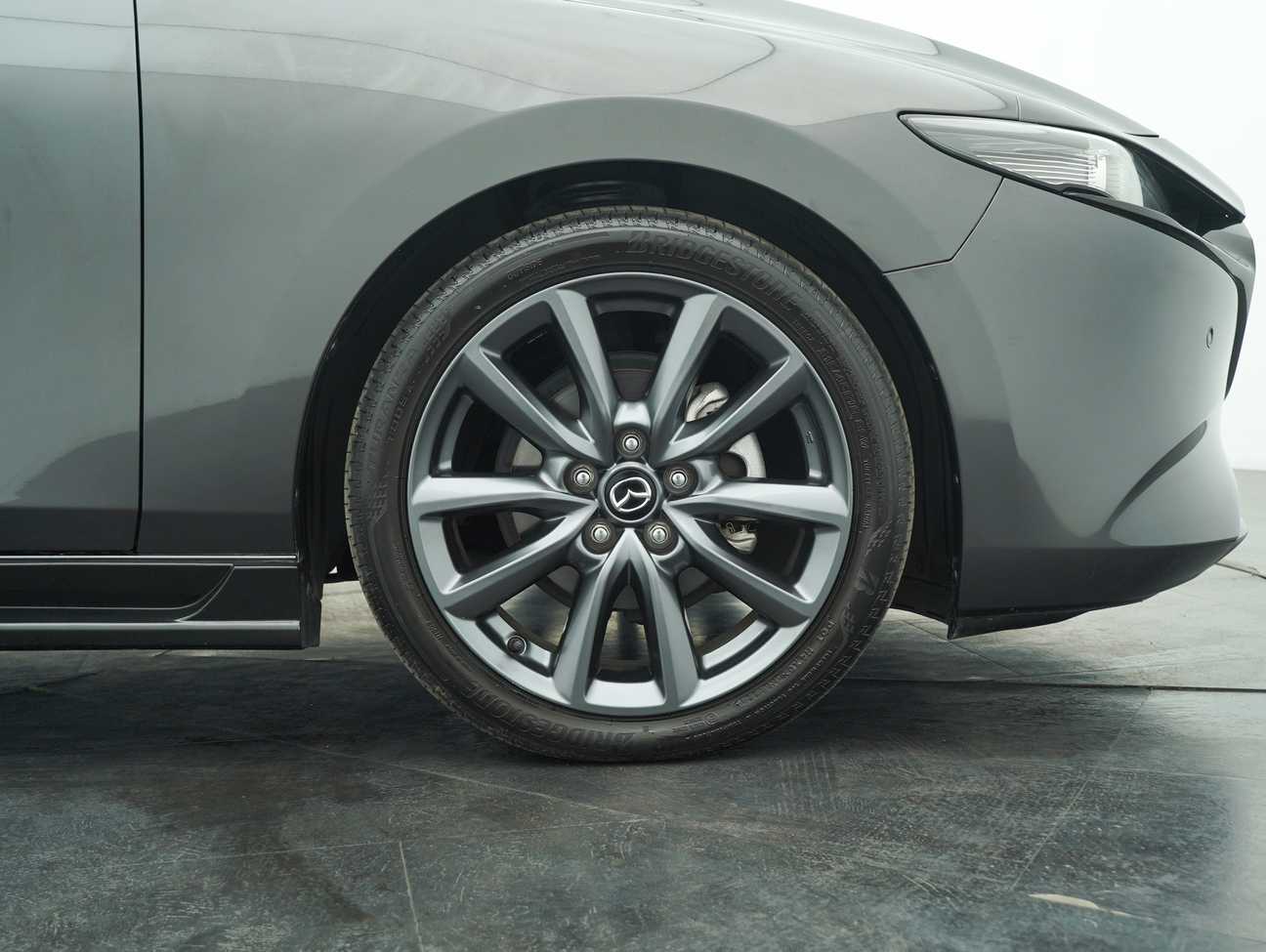 terpakai 2021 Mazda 3 SKYACTIV-G High Plus 2.0