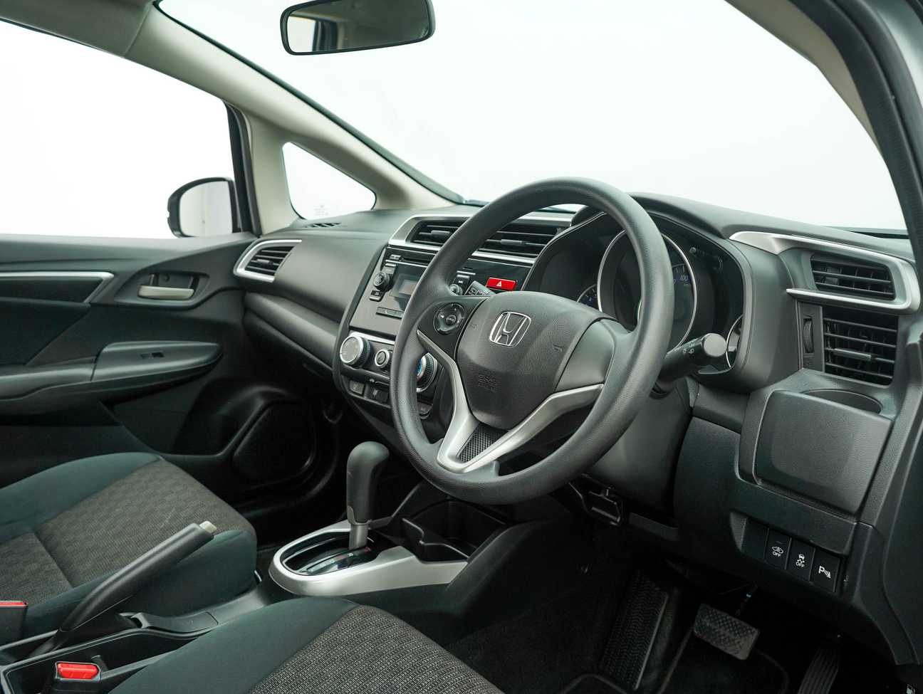 used 2015 Honda Jazz E 1.5