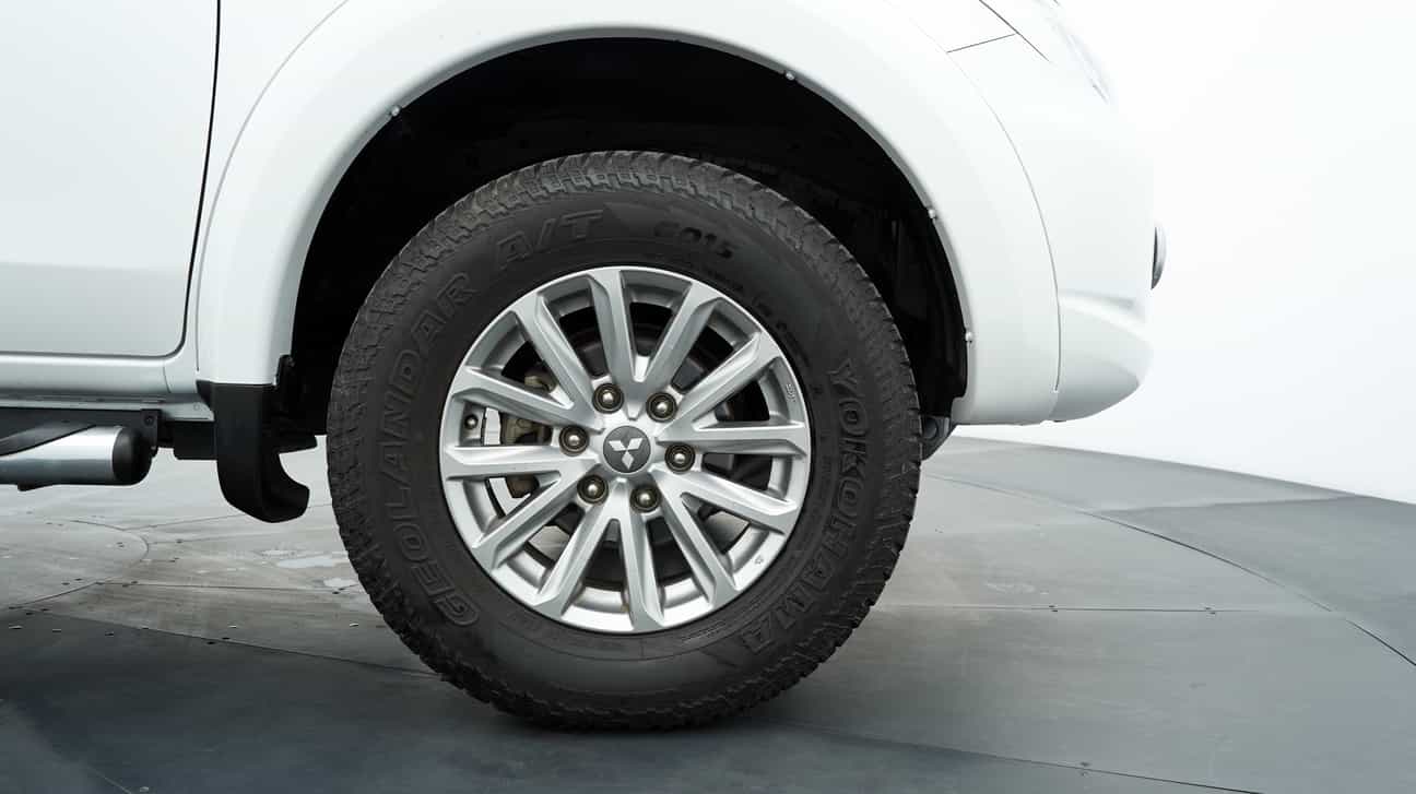 used 2015 Mitsubishi TRITON VGT HS 4WD DC 2.5