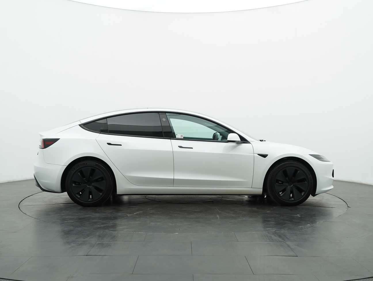 used 2023 Tesla Model 3 Standard Range 