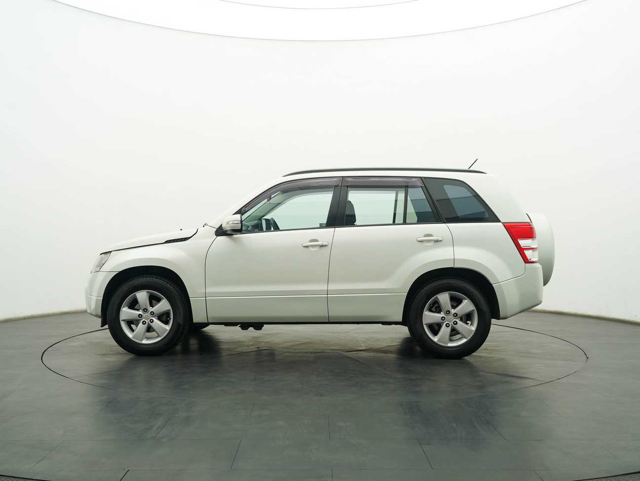 used 2010 Suzuki Grand Vitara  2.0