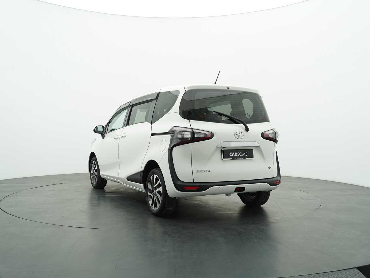 used 2018 Toyota Sienta V 1.5