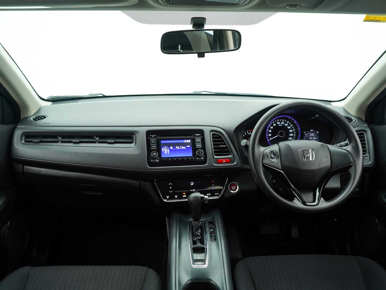 terpakai 2015 Honda HR-V i-VTEC E 1.8