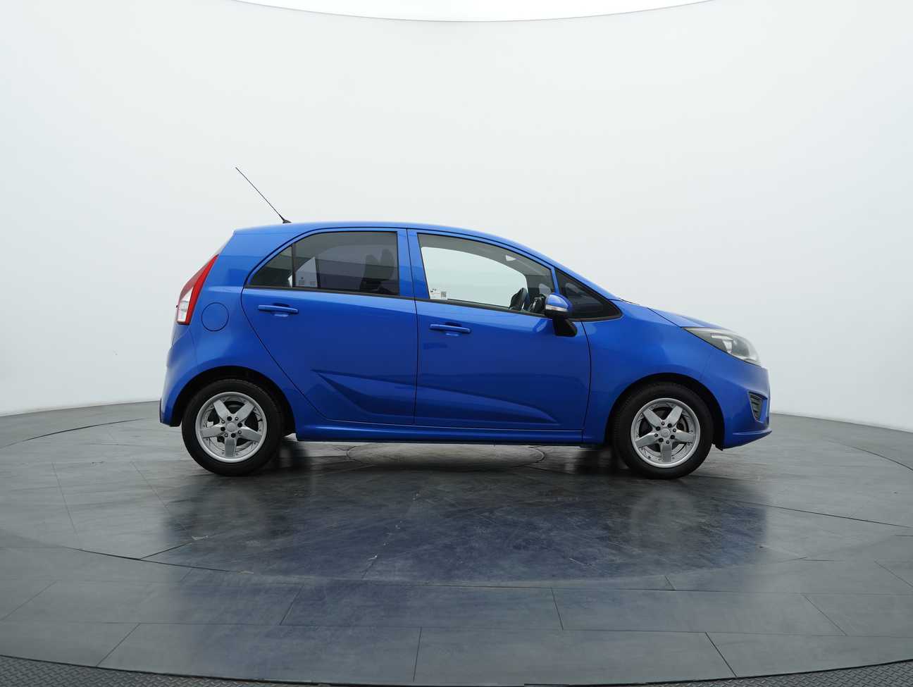 used 2016 Proton Iriz Standard 1.3