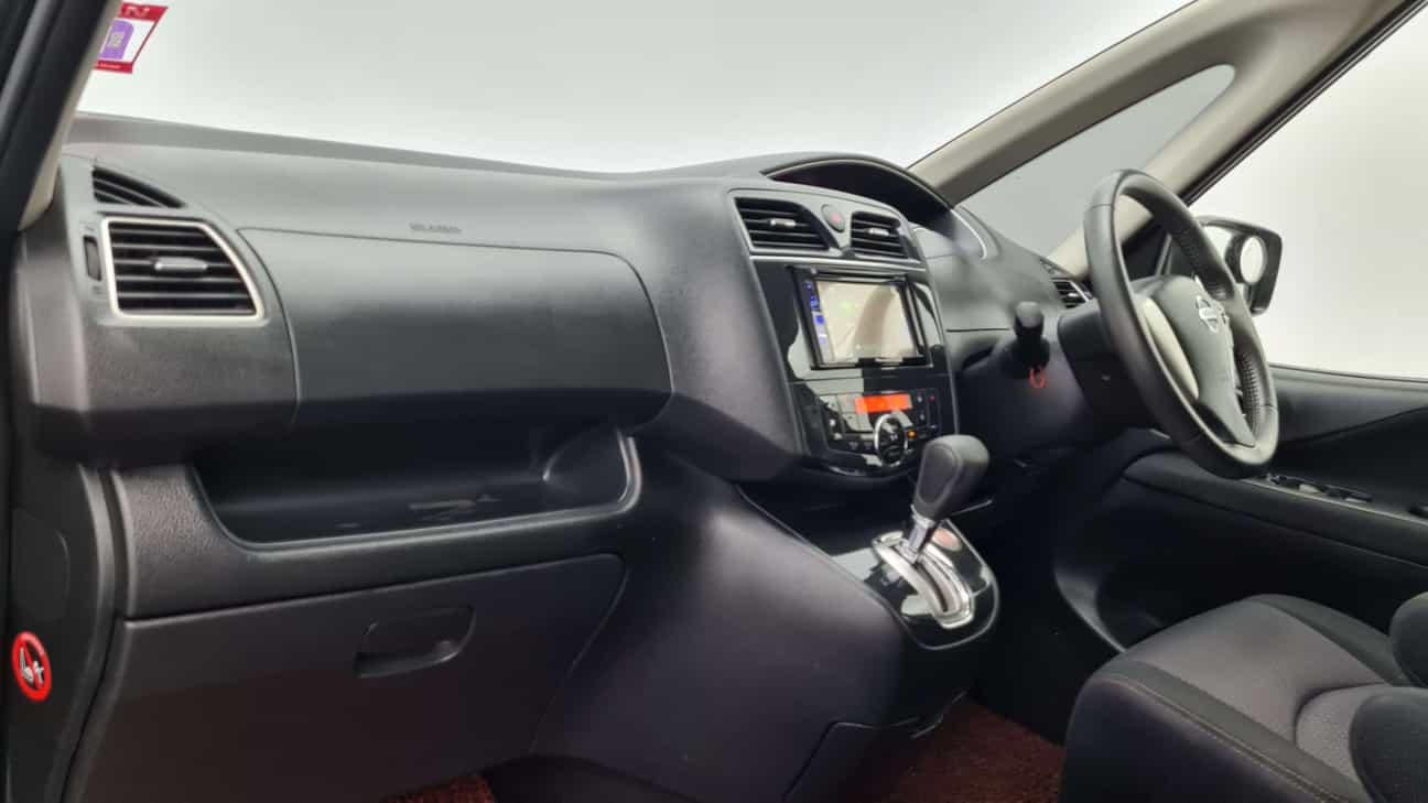 used 2013 Nissan SERENA S-HYBRID HIGH-WAY STAR (CBU) 2.0