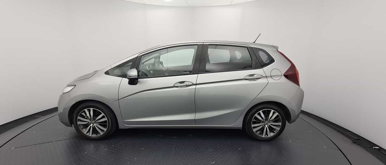 used 2015 Honda JAZZ V 1.5
