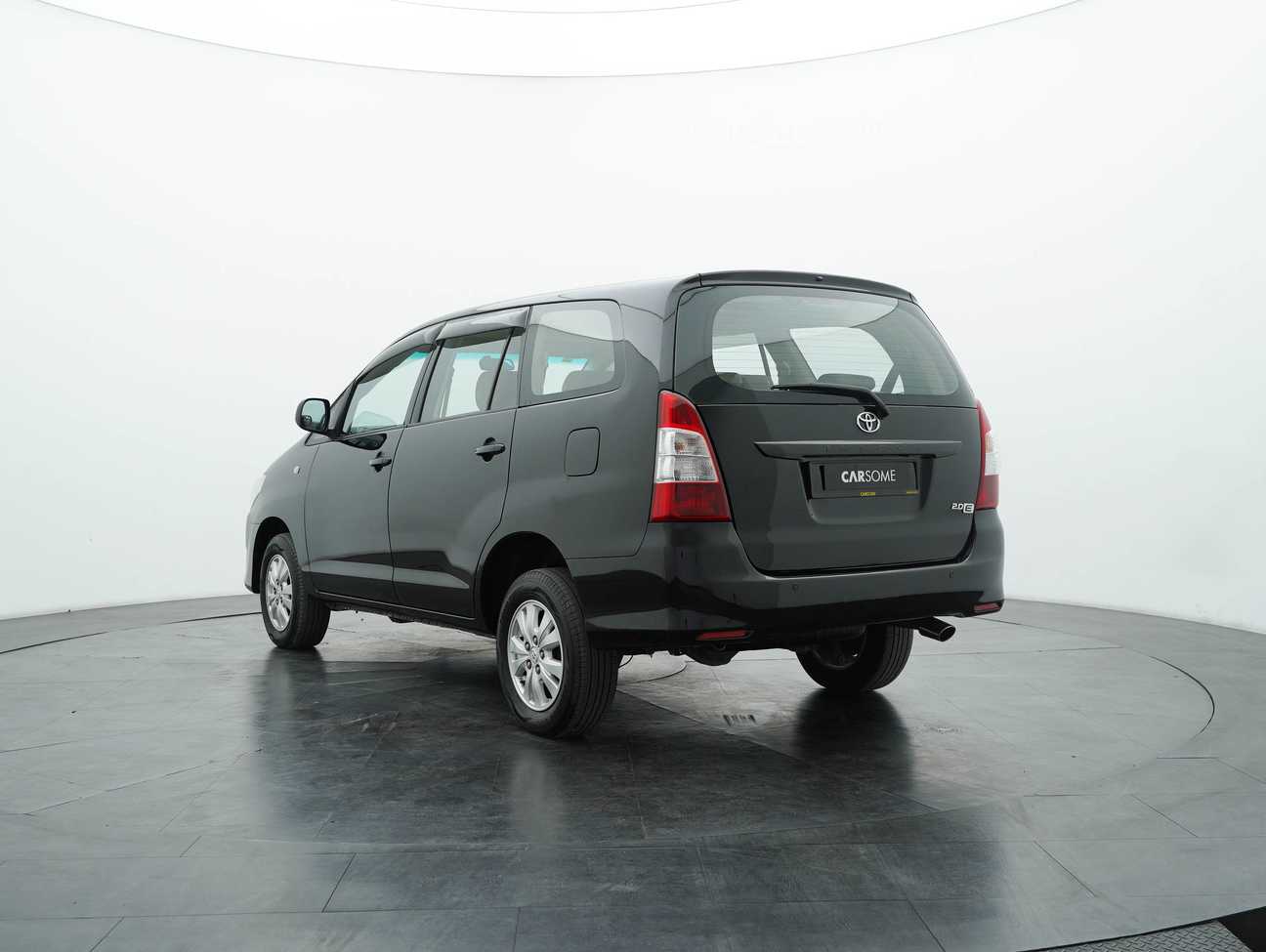 used 2014 Toyota Innova E 2.0