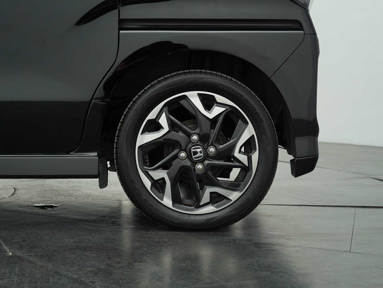 terpakai 2020 Honda N-Box Custom G L 0.7