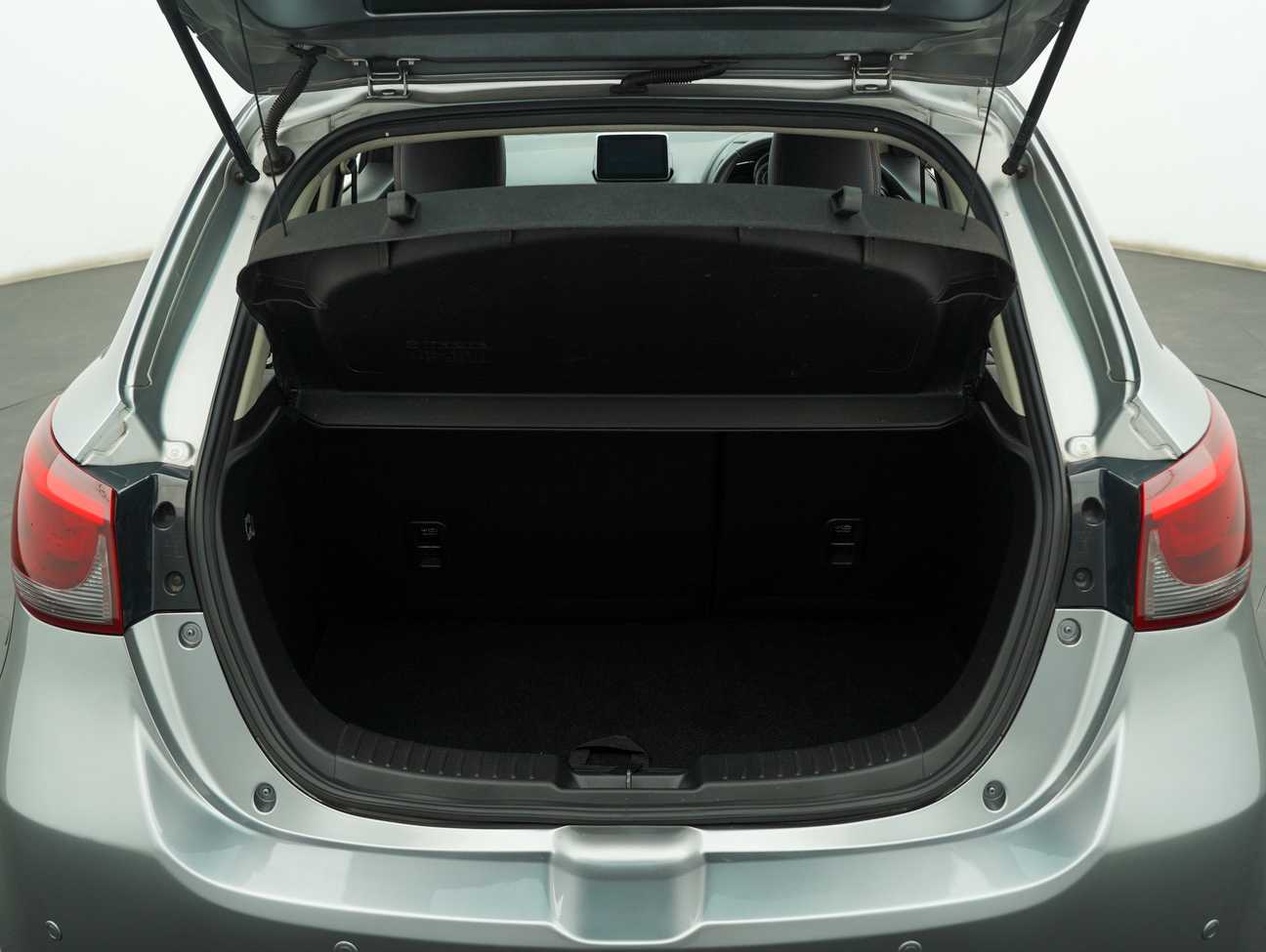 terpakai 2015 Mazda 2 SKYACTIV-G 1.5