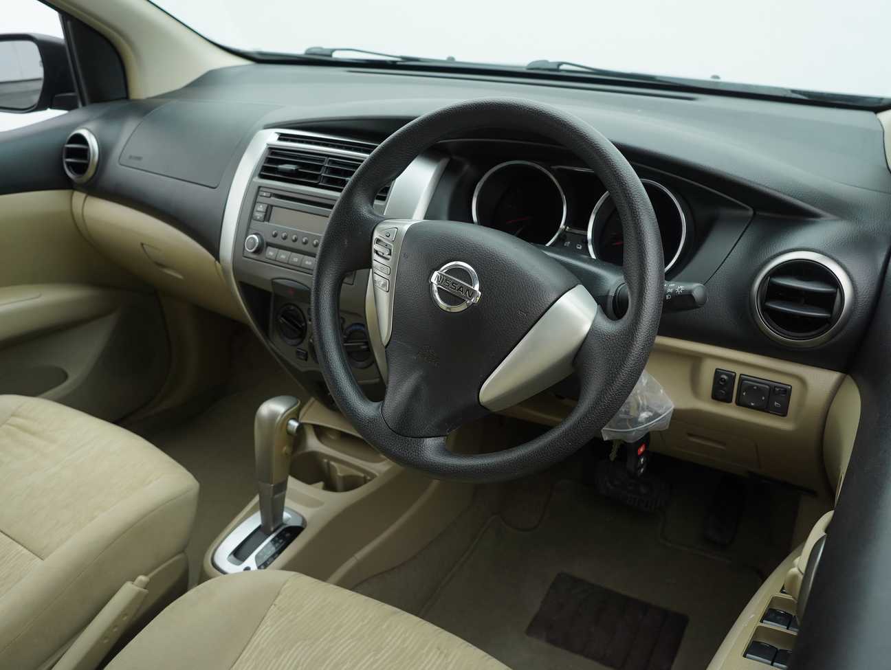 used 2014 Nissan Grand Livina Comfort 1.6