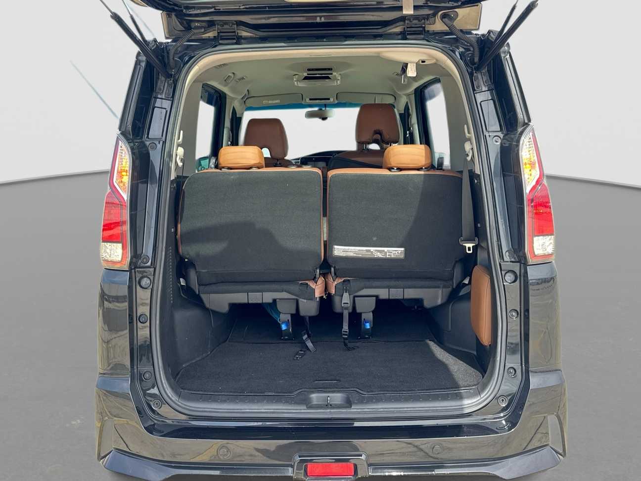 used 2019 Nissan Serena S-Hybrid High-Way Star Premium 2.0