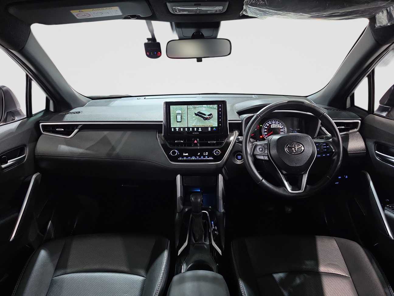 used 2024 Toyota Corolla Cross V 1.8