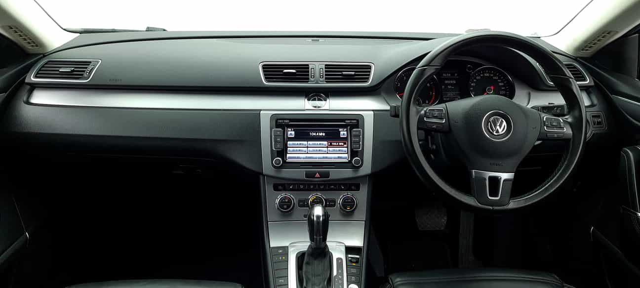 terpakai 2013 Volkswagen CC TSI COMFORT 1.8