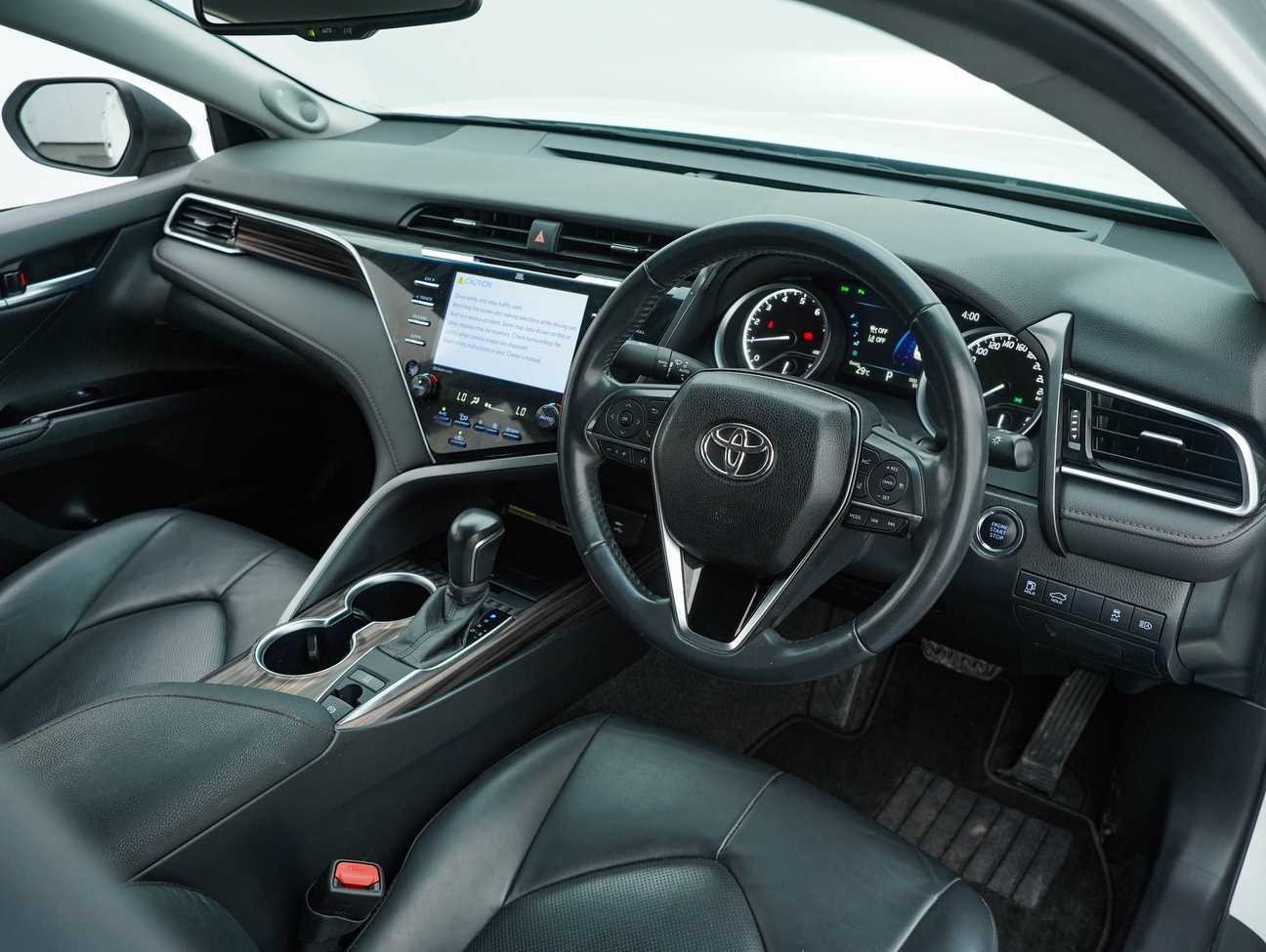 used 2021 Toyota Camry V 2.5