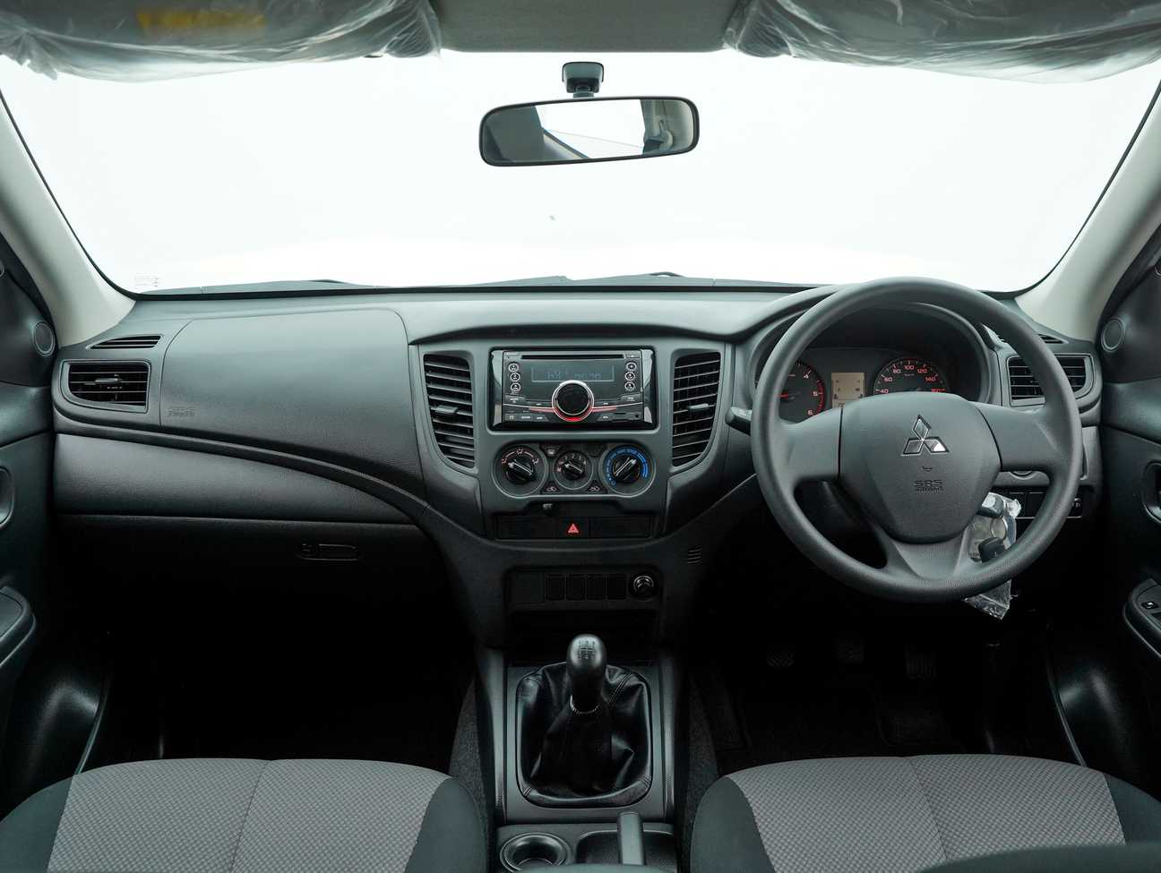 used 2022 Mitsubishi Triton Quest Dual Cab 4X2 2.5