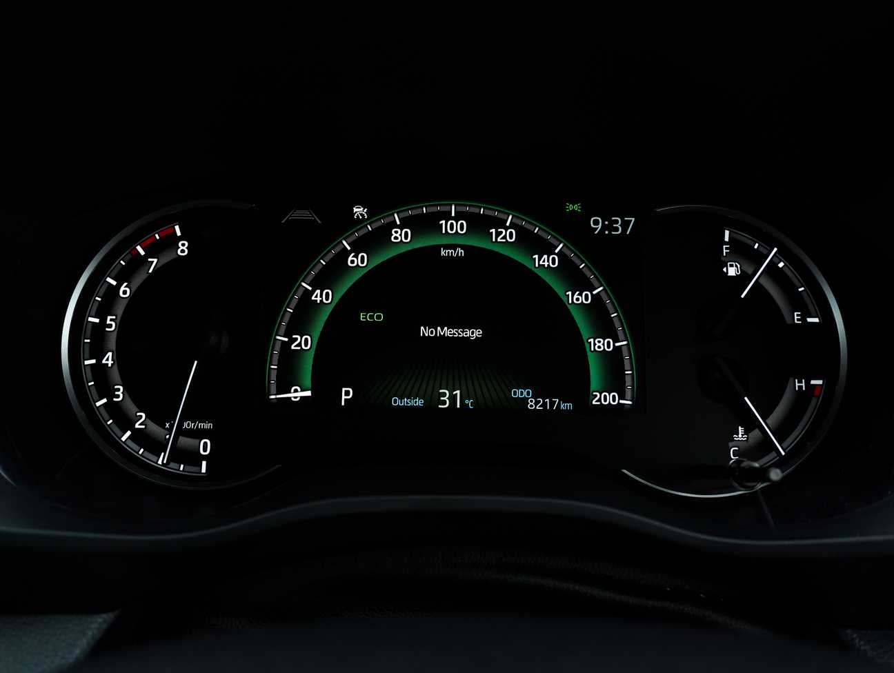 used 2023 Toyota Innova Zenix V 2.0