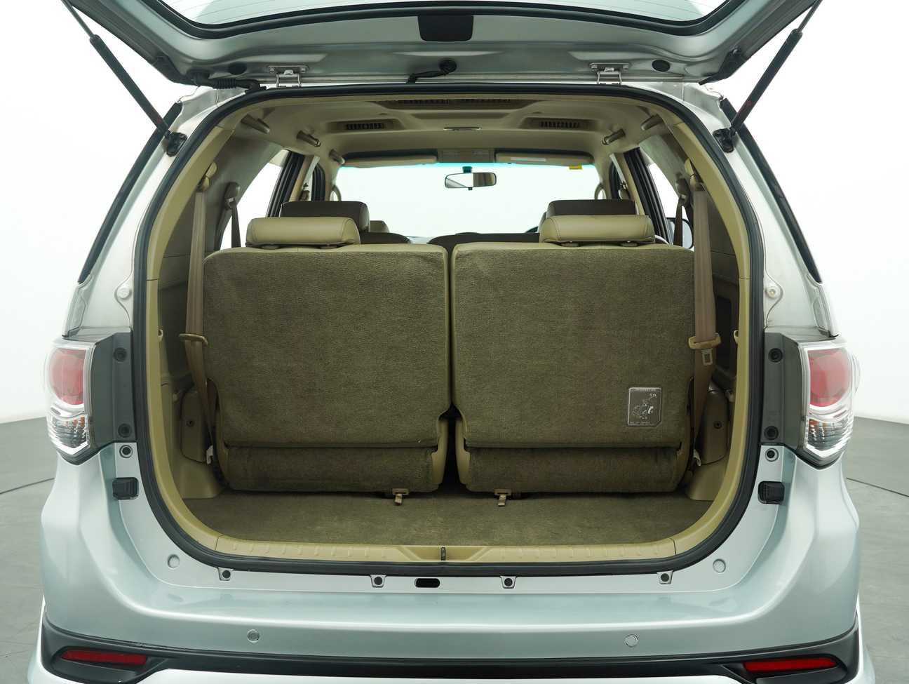 used 2012 Toyota Fortuner V 2.7