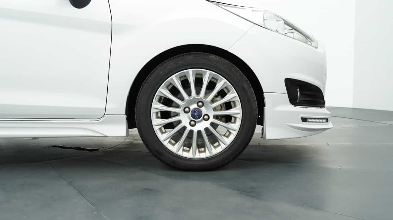 terpakai 2014 Ford FIESTA SPORT 1.0