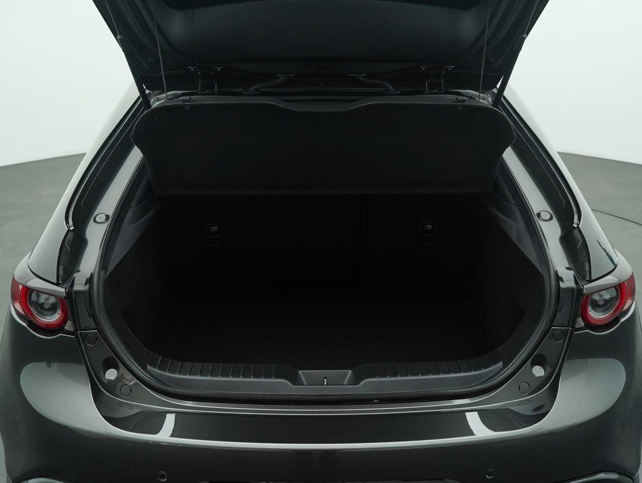 terpakai 2021 Mazda 3 SKYACTIV-G High Plus 2.0