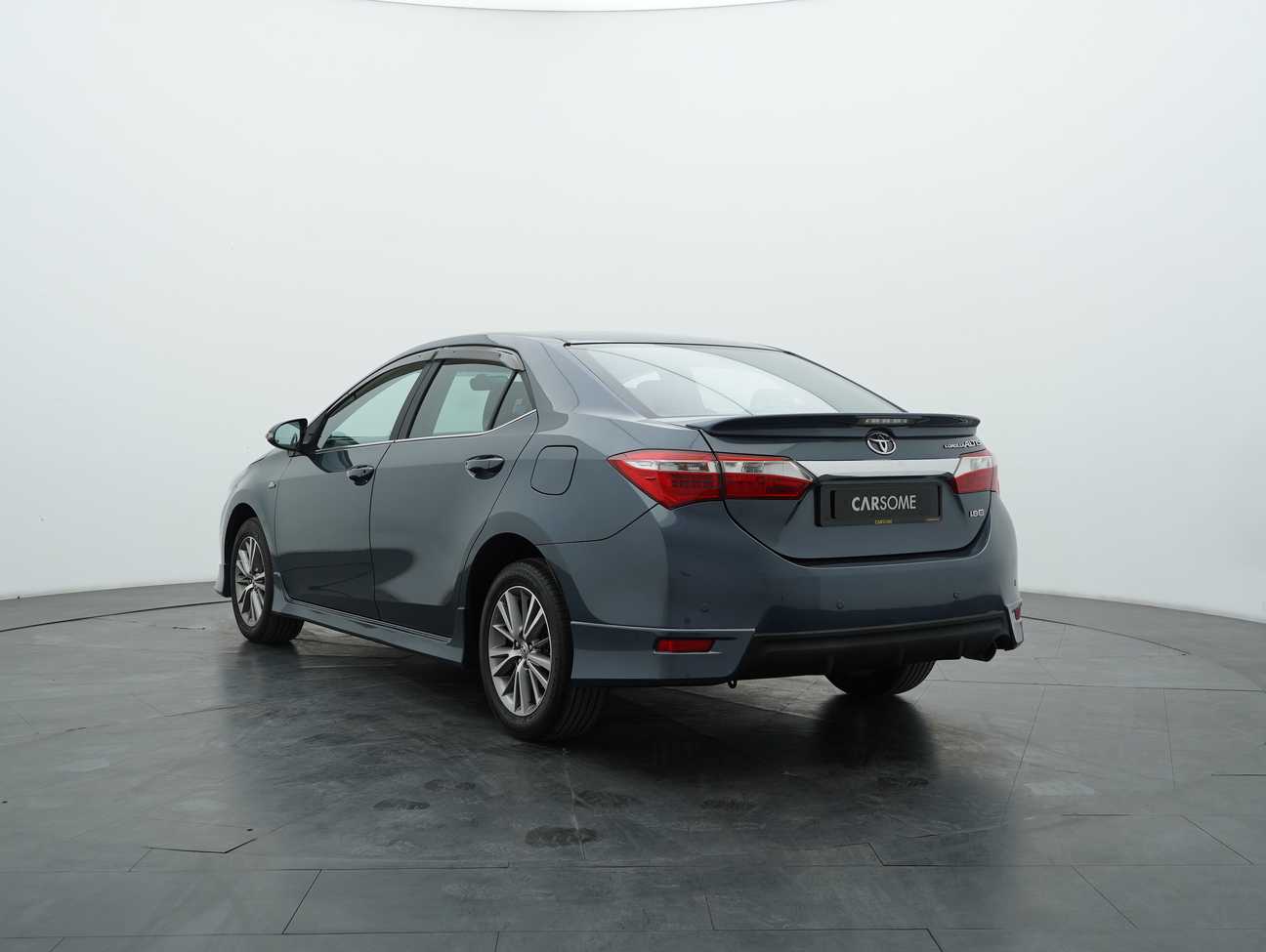 used 2014 Toyota Corolla Altis E 1.8