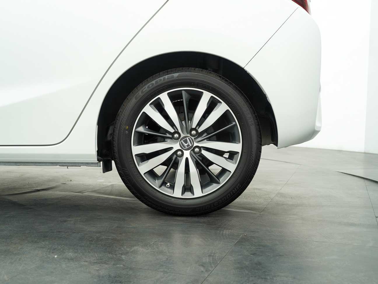 used 2016 Honda Jazz V 1.5