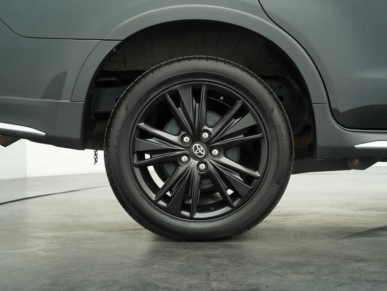 used 2018 Toyota Innova X 2.0