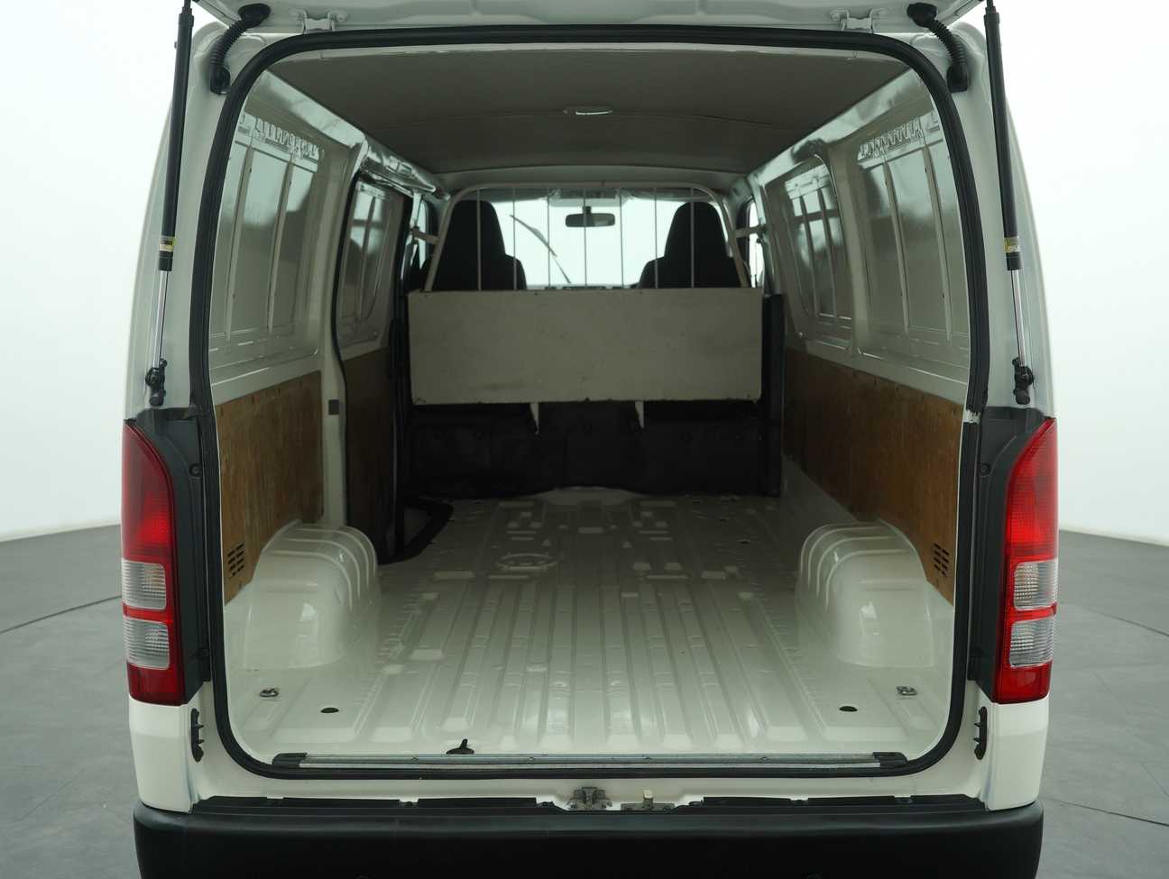 used 2015 Toyota Hiace Panel Van 2.5