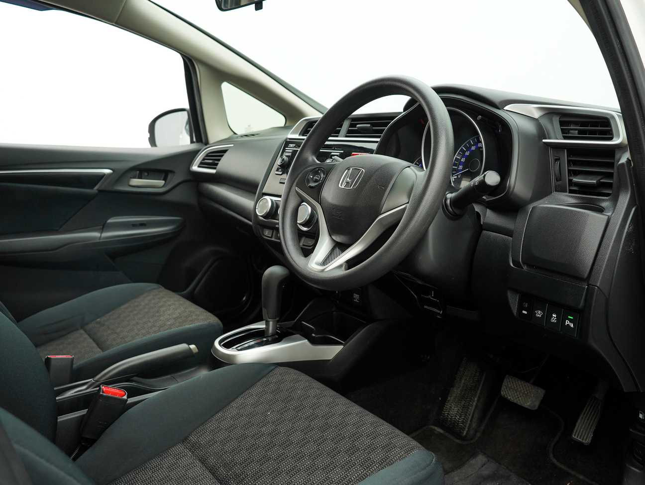 used 2015 Honda Jazz E 1.5