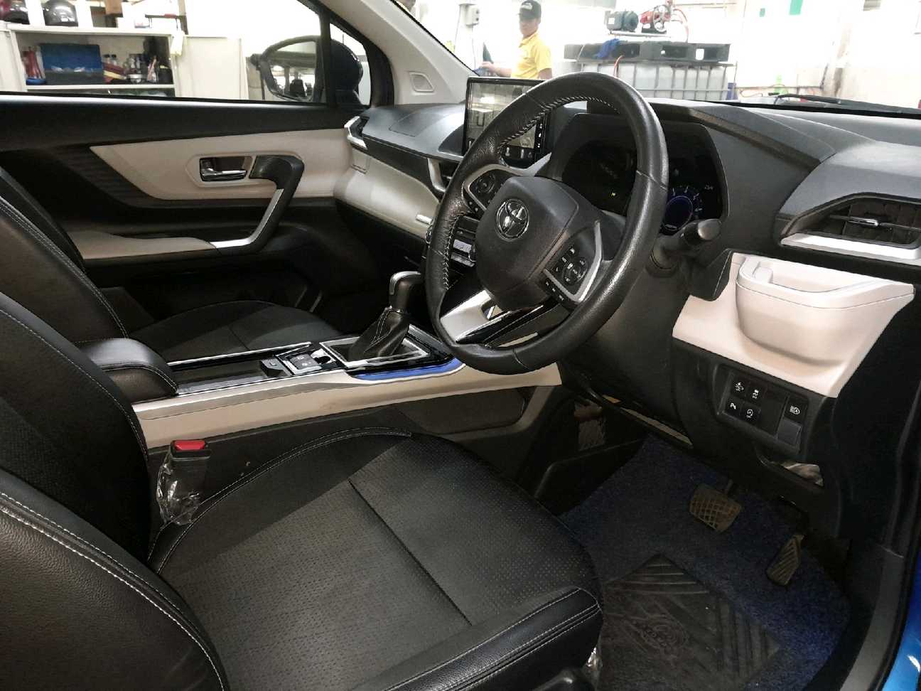 used 2022 Toyota Veloz  1.5